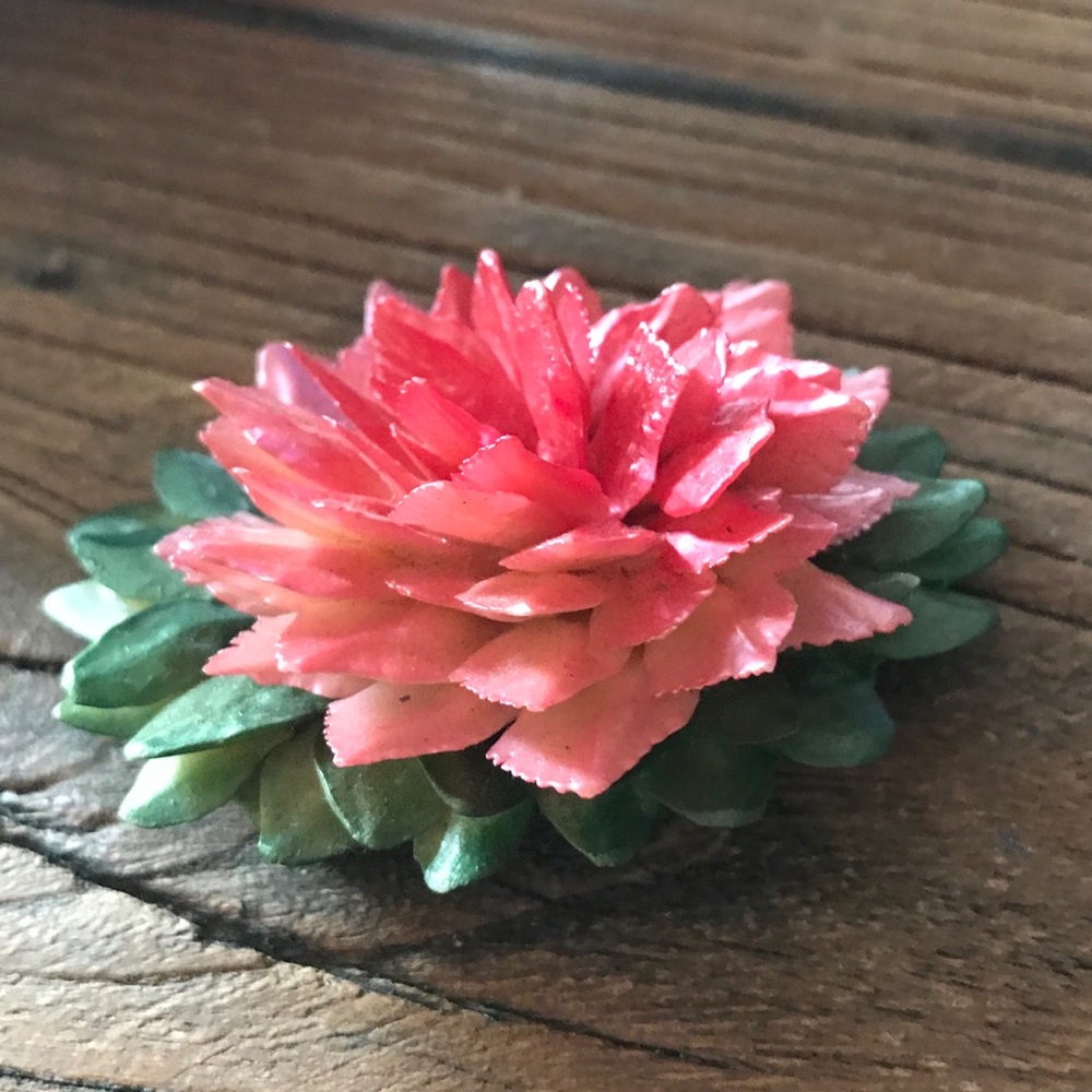 Fish Scale Brooch - Picture 4 of 11